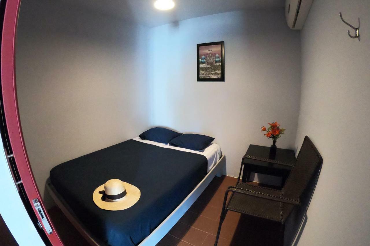 Hostel Auikyani Косумел Екстериор снимка
